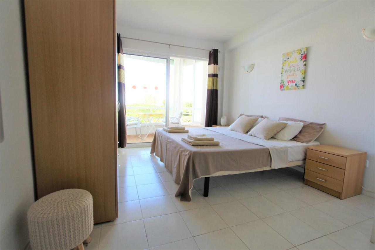 Apartamentos Los Cisnes - 2º Linea De Playa - Perfecta Ubicacion Benalmádena Kültér fotó